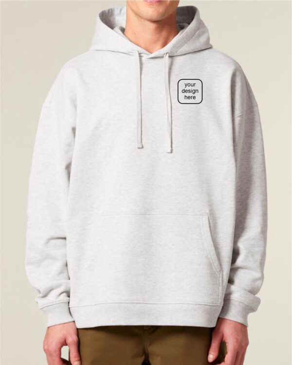 Organic Oversize Hoodie mit individuellem Tierportrait als Stickmotiv