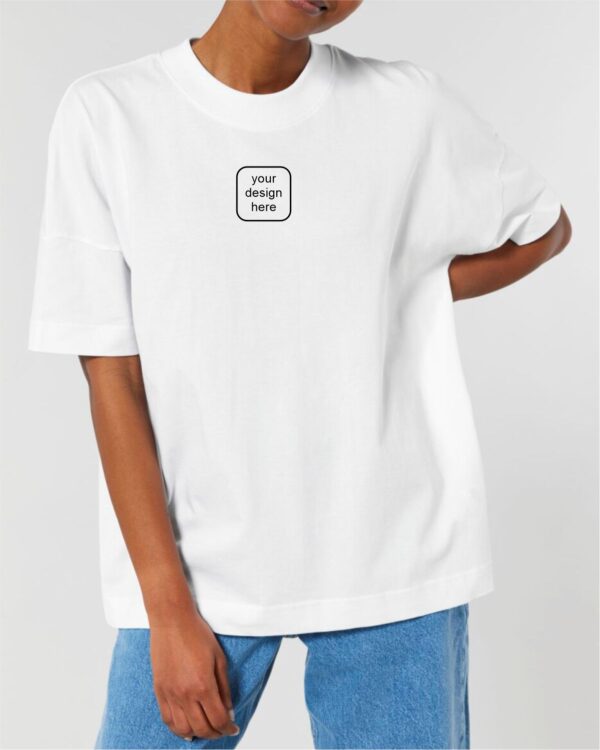 Organic Oversize Shirt mit individuellem Tierportrait als Stickmotiv