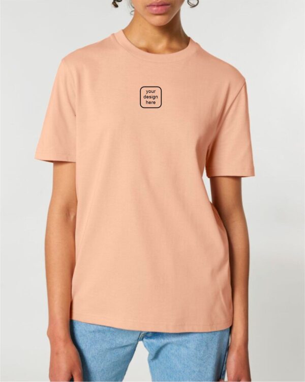 Organic Shirt mit individuellem Tierportrait als Stickmotiv
